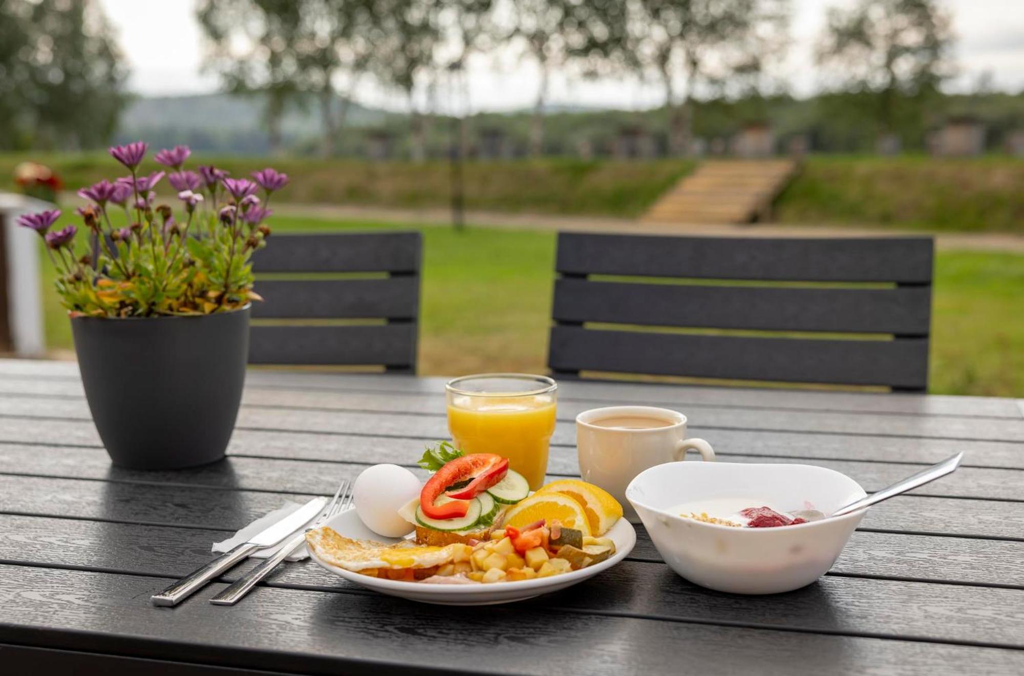 Arctic River Resort Ivalo Bagian luar foto