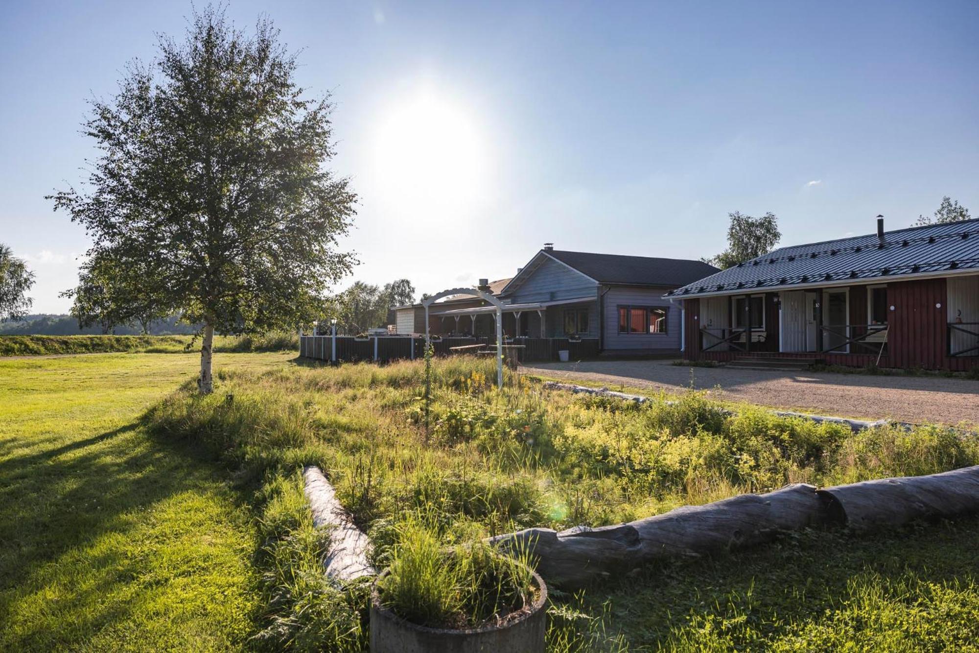 Arctic River Resort Ivalo Bagian luar foto