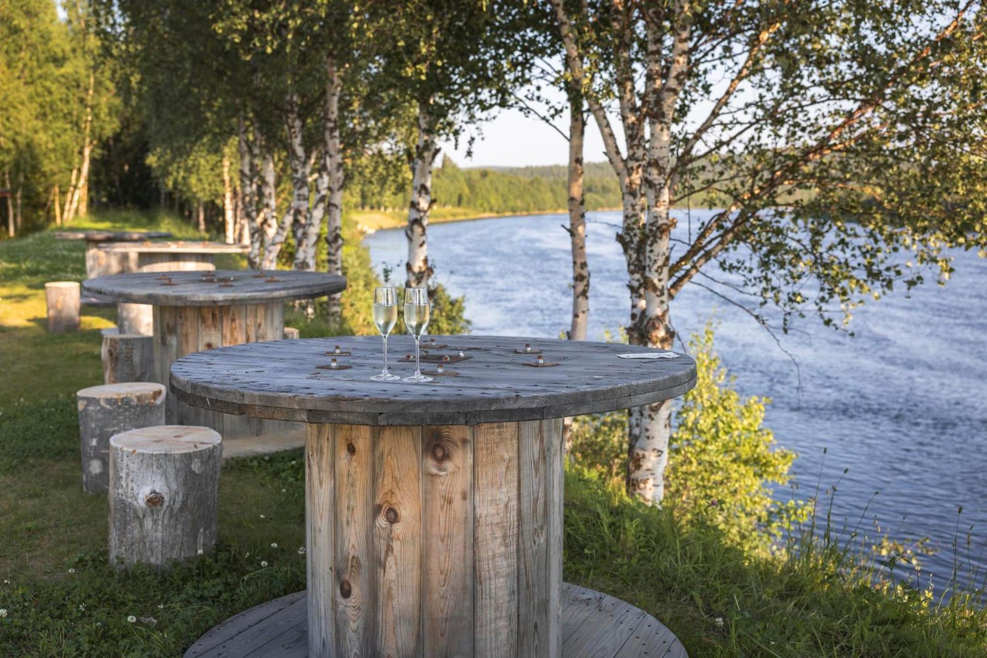 Arctic River Resort Ivalo Bagian luar foto