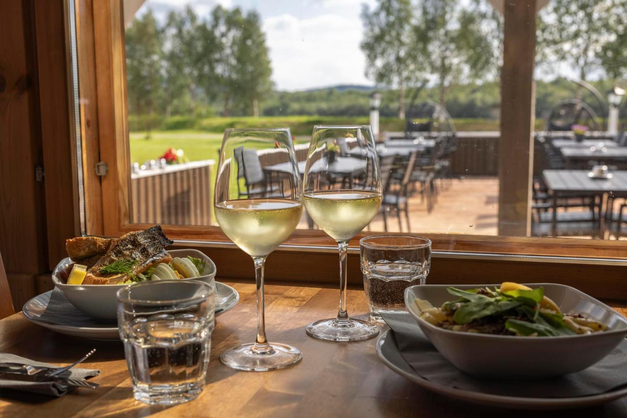 Arctic River Resort Ivalo Bagian luar foto